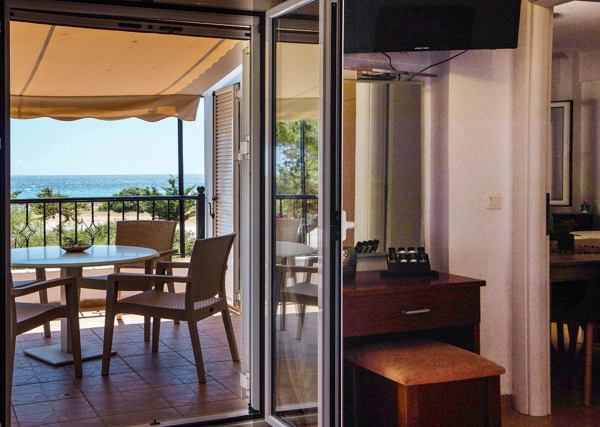 Romanos Beach Villas Exterior foto