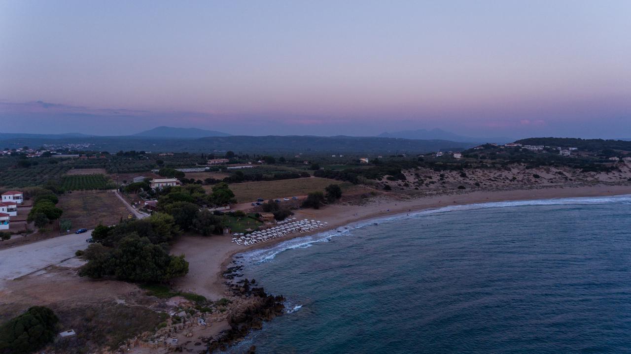 Romanos Beach Villas Exterior foto
