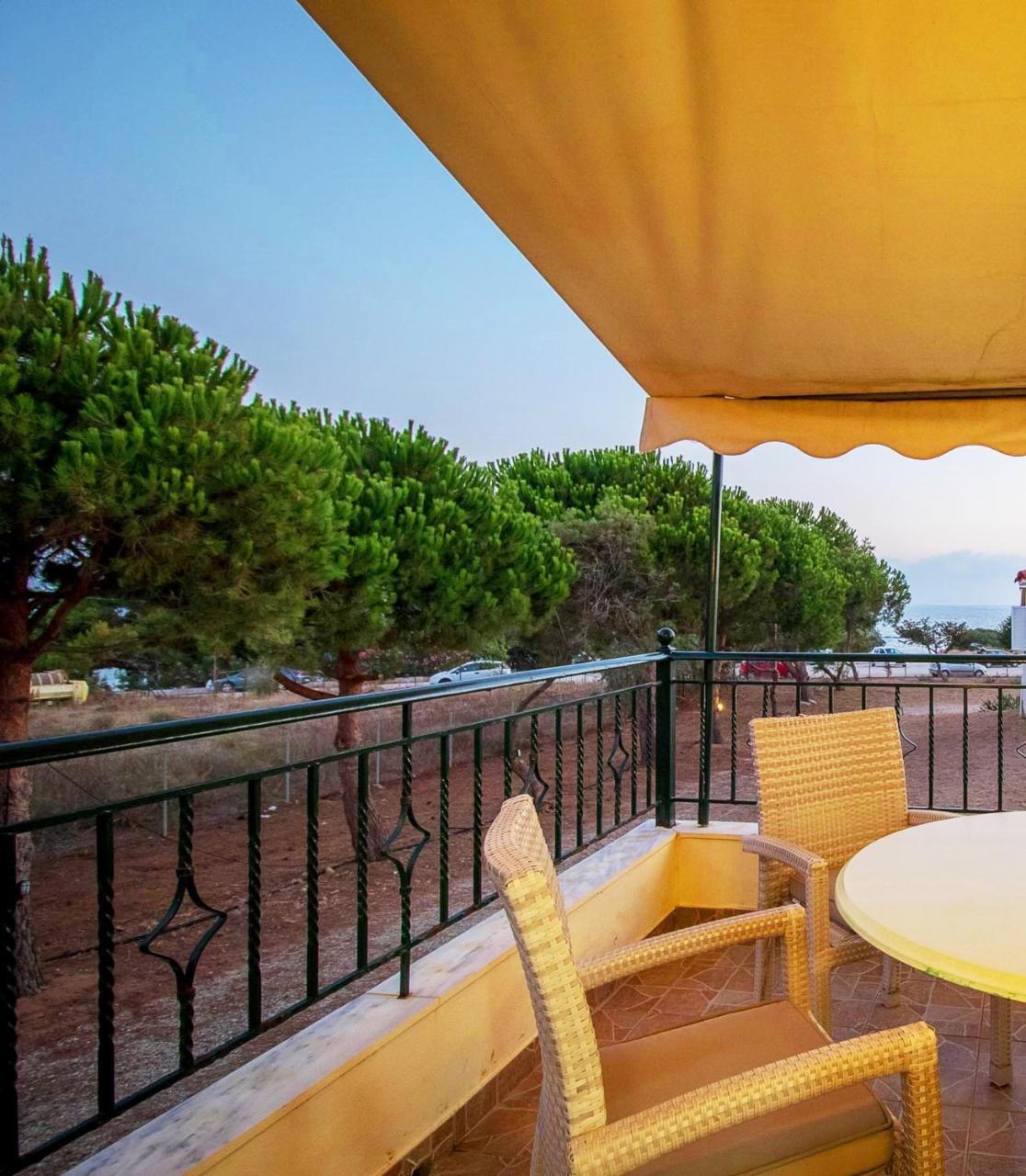 Romanos Beach Villas Exterior foto