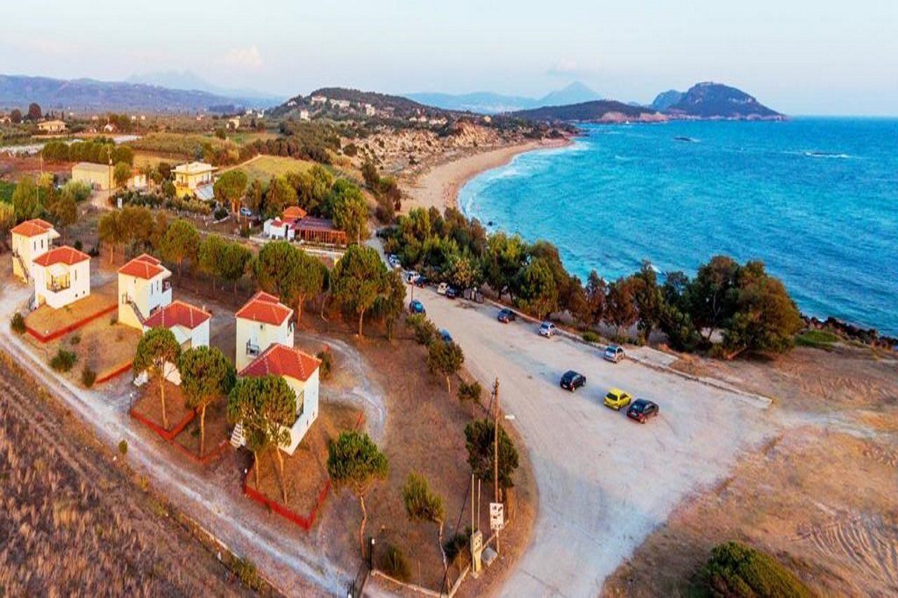 Romanos Beach Villas Exterior foto